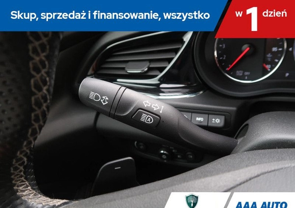 Opel Insignia cena 60000 przebieg: 191201, rok produkcji 2017 z Mszczonów małe 277